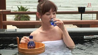 グラビアアイドル秋山莉奈のセクシー入浴シーン画像